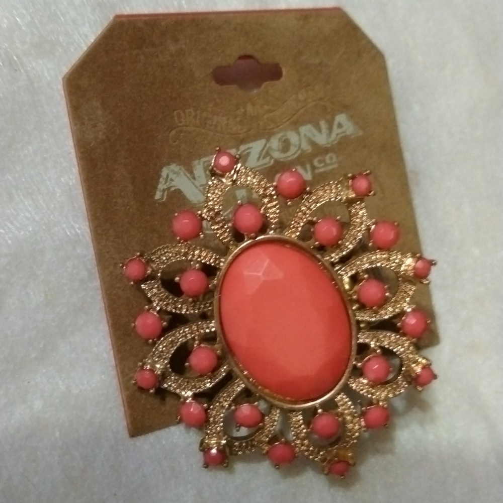 Arizona jean co ring coral color gold tone NWT (sku 662)